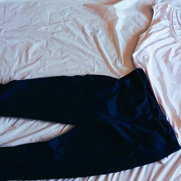 TEAL BLUE YOGALICIOUS PANTS, ANN TALOR LOFT TOP W/ ELASTICIZED NECKLINE - Picture 9 of 10